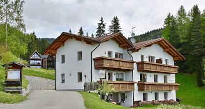 Apartment 'Obermüllerhof 2' with Mountain View, Shared Garden and Wi-Fi