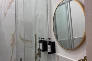 Shower, hair dryer, bidet, towels - Guest house that's love rome (Roma)