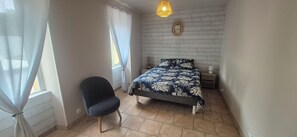 3 soverom, strykejern/-brett, wi-fi og sengetøy