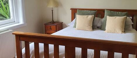 2 Schlafzimmer, Bügeleisen/Bügelbrett, WLAN, Bettwäsche