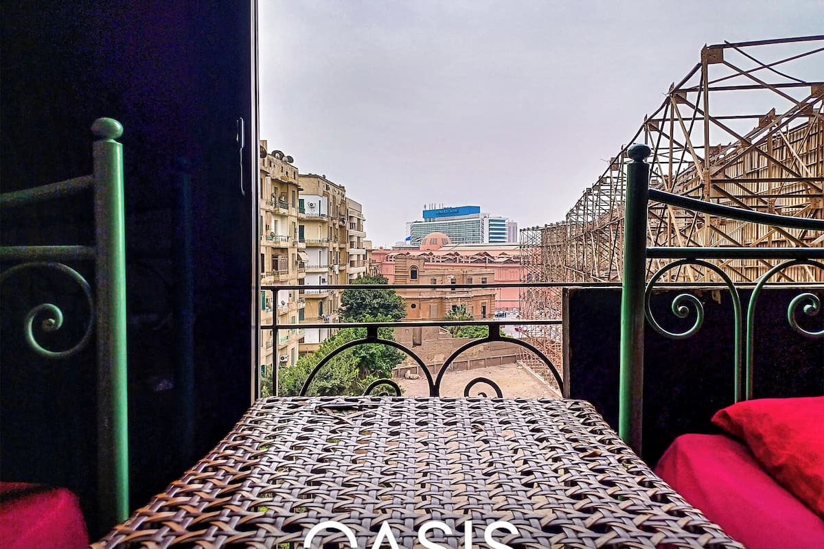 Habitación Deluxe con 1 cama matrimonial o 2 individuales, vista a la ciudad | Decoración personalizada, wifi gratis y ropa de cama