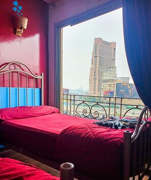 Decoración individual, wifi gratis, ropa de cama