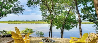 5 Mi to Historic Granbury Square: Lakefront Escape