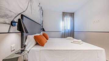 2 chambres, fer et planche Ă  repasser, Wi-Fi, draps fournis