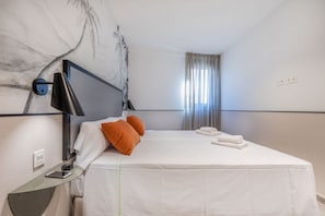 2 habitaciones, tabla de planchar con plancha, wifi y ropa de cama