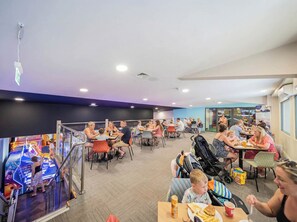 Dining - Brookside Bliss - Billing Aquadrome (Northampton)