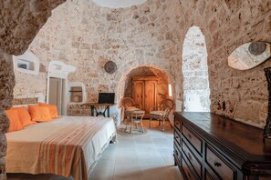 3 bedrooms, iron/ironing board, WiFi