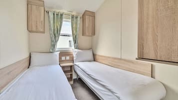 2 habitaciones, decoración personalizada y muebles diferentes