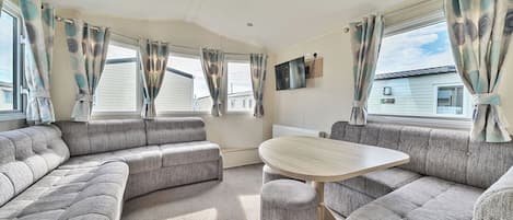 บริเวณนั่งเล่น