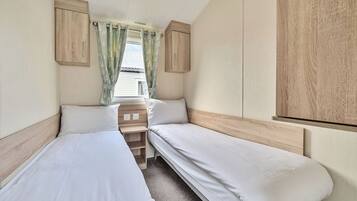 2 soverom, individuelt dekorert og individuelt innredet