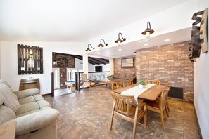 Interior - Wine Country Farmhouse with Hot Tub (Temecula)