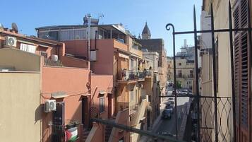 Phòng đôi Cao cấp, ban công, quang cảnh thành phố | Ngoại thất