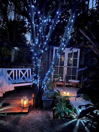 Private, Peaceful, Cosy Tiny House with a pool, close to everything.