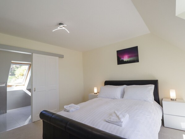 3 bedrooms, individually decorated, individually furnished, free WiFi