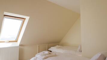 3 bedrooms, individually decorated, individually furnished, free WiFi