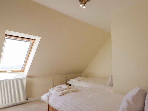 3 bedrooms, individually decorated, individually furnished, free WiFi