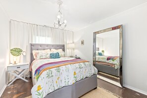 2 bedrooms, WiFi, bed sheets