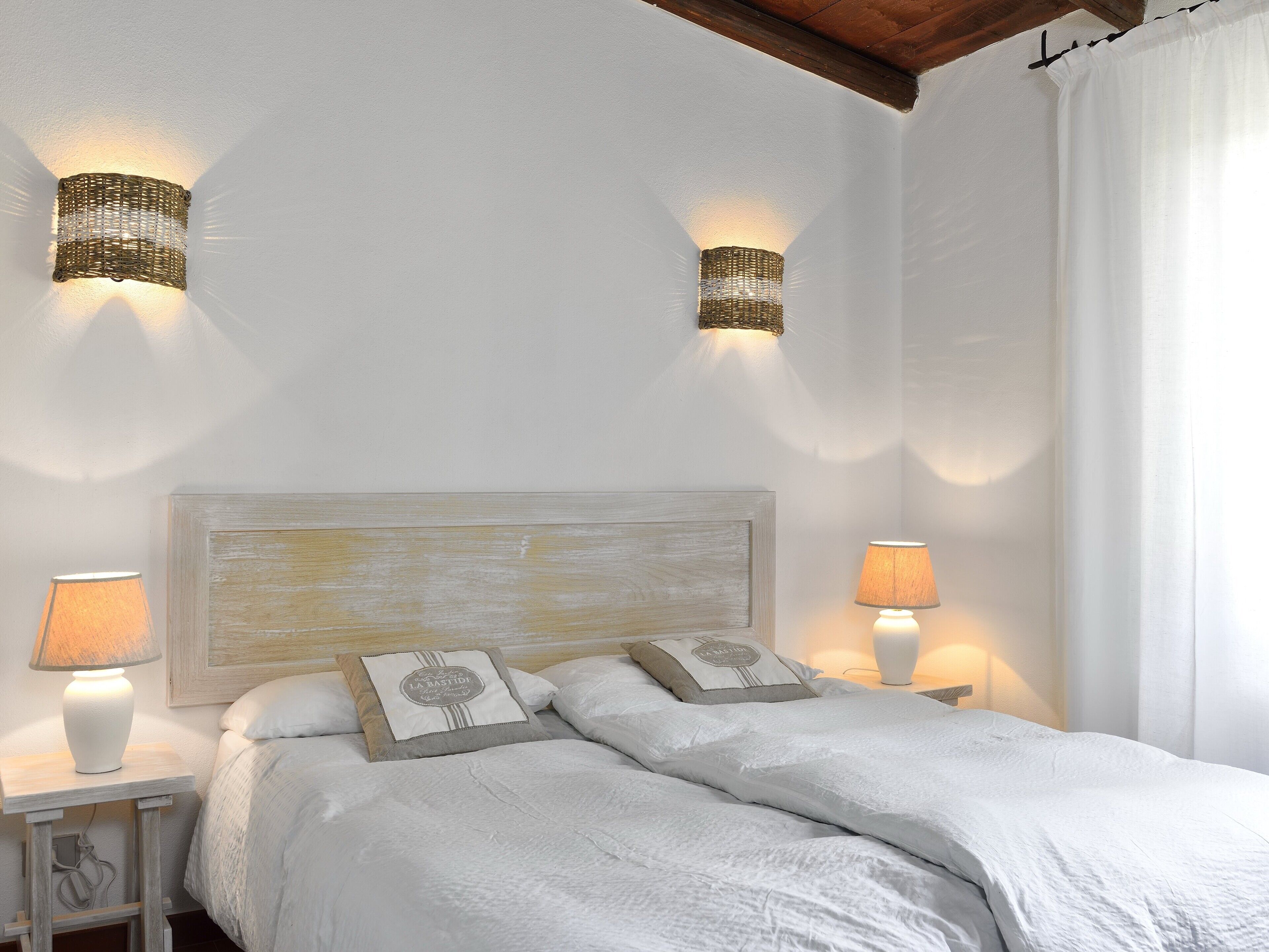 4 chambres, Wi-Fi gratuit, draps fournis