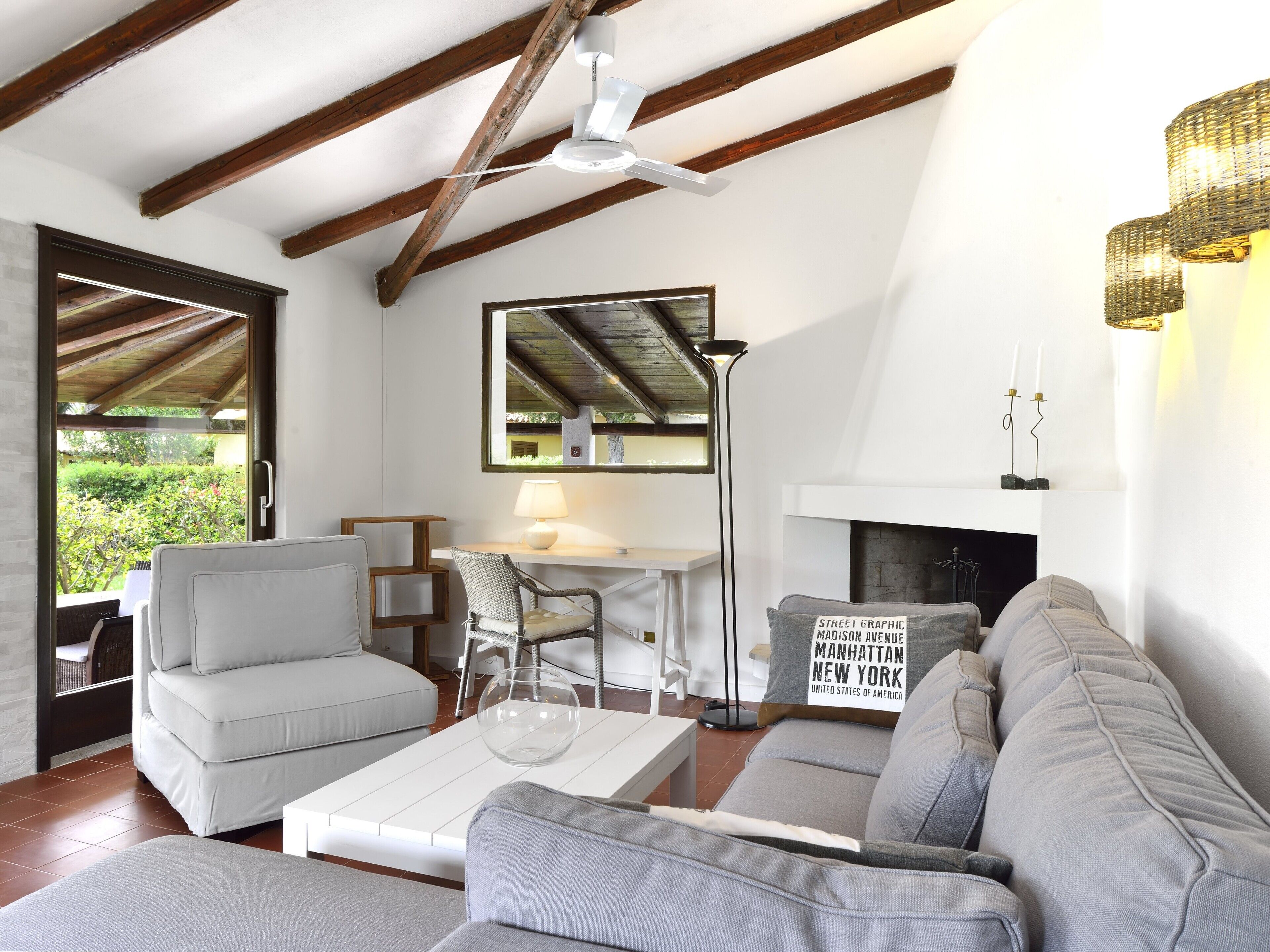 TV, fireplace, stereo