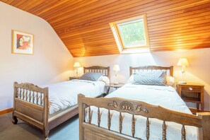 3 Schlafzimmer, Bügeleisen/Bügelbrett, Bettwäsche