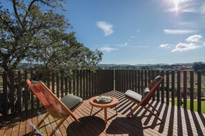 Superior Studio Suite | Minibar, in-room safe, laptop workspace, blackout curtains