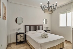 3 bedrooms, iron/ironing board, free WiFi, bed sheets