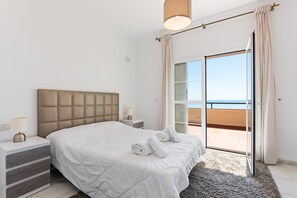 3 عدّة غرف نوم وواي فاي مجانًا وملاءات أسرّة