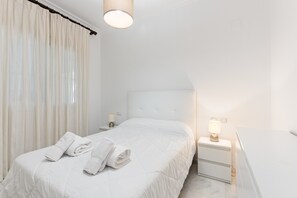 3 bedrooms, free WiFi, bed sheets