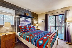 3 多间卧室、熨斗/熨衣板、上网接入、床单