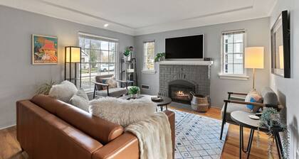 Charming and Cozy Home Steps From Manito Park