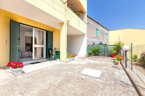 Exterior - Holiday Home 'Mare Nostrum' with Mountain View, Private Terrace and Air Conditioning (Castelsardo)
