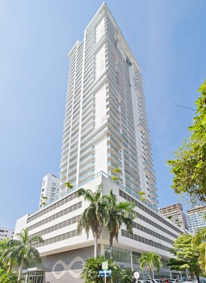 Front of property - Infinitum Cartagena By HostPro (Cartagena)