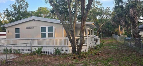 Clambassador Cottage