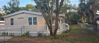 Clambassador Cottage