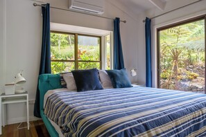 1 chambre, fer et planche à repasser, Wi-Fi, literie fournie