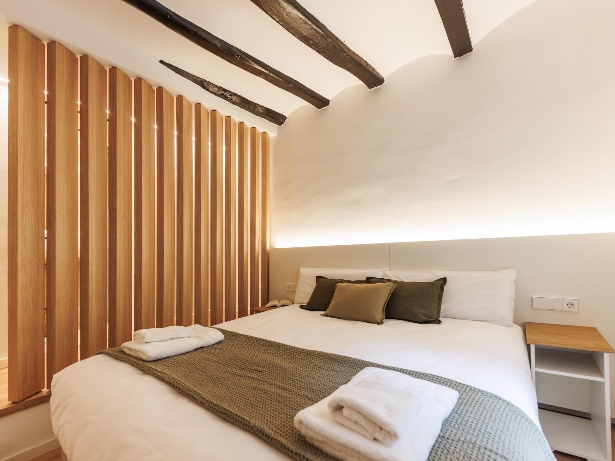 1 chambre, fer et planche à repasser, accès Internet, draps fournis