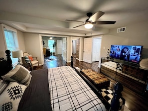 5 bedrooms, iron/ironing board, free WiFi, bed sheets