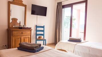 4 chambres, fer et planche à repasser, Wi-Fi gratuit, draps fournis