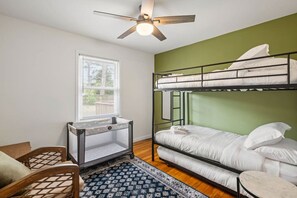 3 bedrooms, desk, iron/ironing board, travel cot