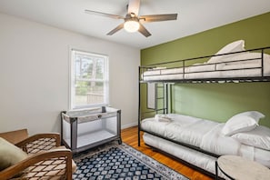 3 bedrooms, desk, iron/ironing board, travel cot