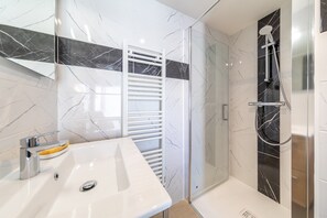 Dusche, Haartrockner