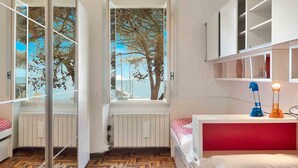 3 bedrooms, iron/ironing board - Music of the Sea- Monterosso (Monterosso al Mare)