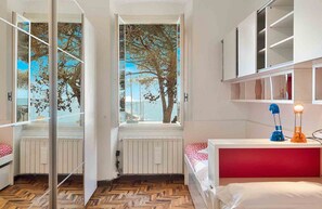 Tabla de planchar con plancha