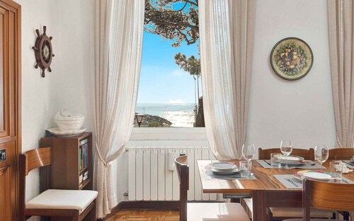 Music of the Sea- Monterosso