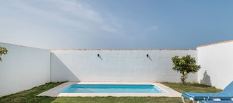 Holiday Home 'Mevak' with Private Pool, Wi-Fi and Air Conditioning