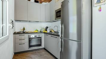 Micro-ondes, lave-vaisselle