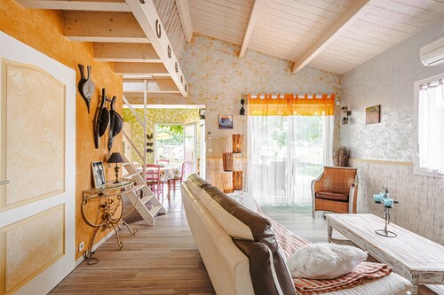 Charming Gîte Egaux De Chambon with Shared Pool, Wi-Fi, and Air Conditioning