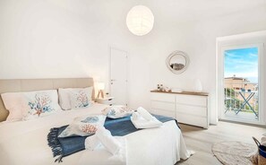 2 bedrooms - Riomaggiore is one of the pearl of the Cinque Terre and you can admire it from the splendid sea view balcony overlooking the whole town .It is a privilege for all those who book Sea View by TerreMarine.It is located in the quietest and highest part of th (Riomaggiore)