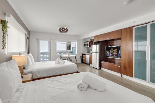 Iron/ironing board, WiFi, bed sheets