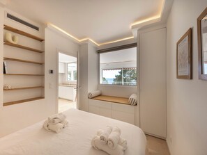 1 chambre, fer et planche à repasser, lit de bébé portatif, Wi-Fi